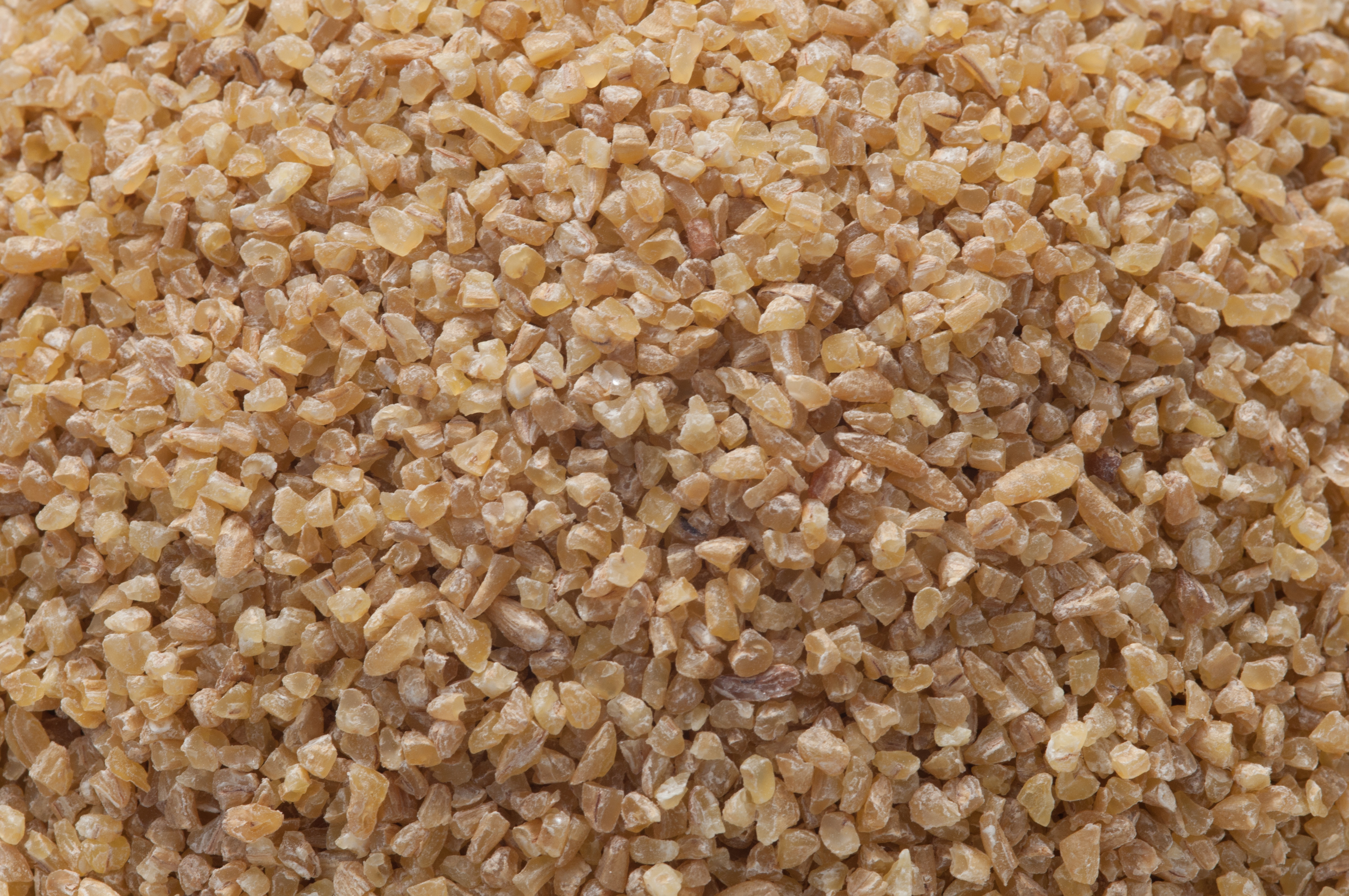 Coarse bulgur wheat, known as pligouri or pourgouri