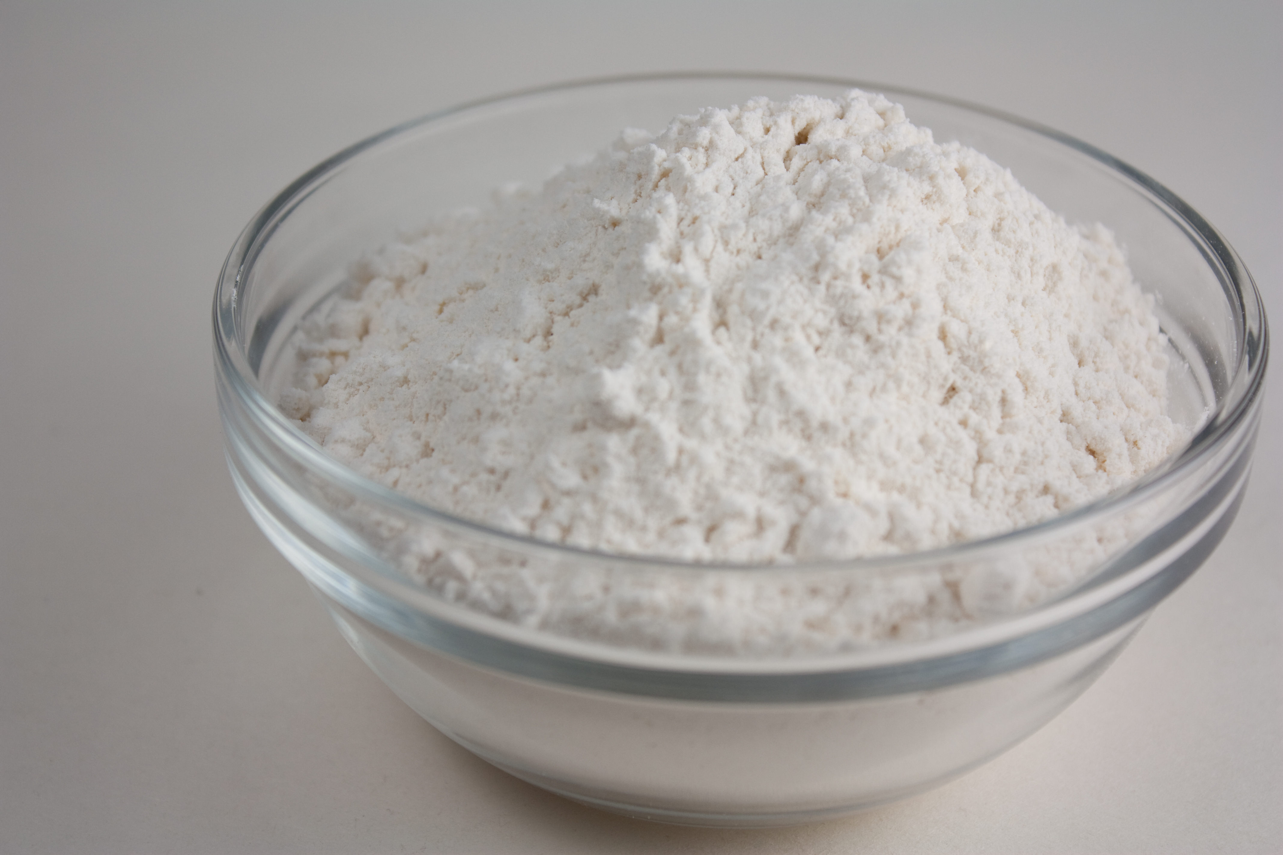 Plain wheat flour, alevri, used across Greek baking