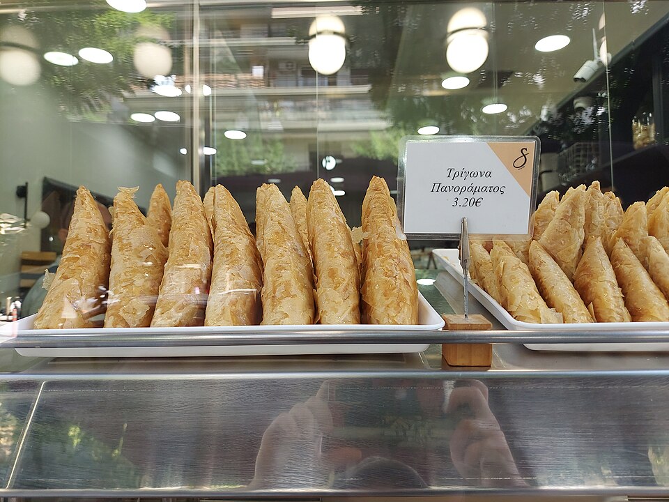 Thessaloniki trigona Panoramatos custard-filled pastry triangles